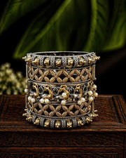 Vedika Bangle Stack